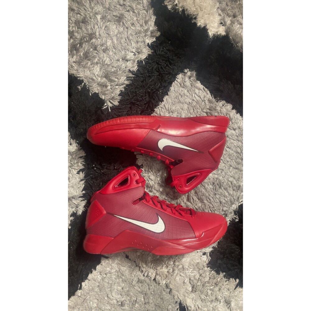 Size 13 - Nike Hyperdunk Red brand New 2008